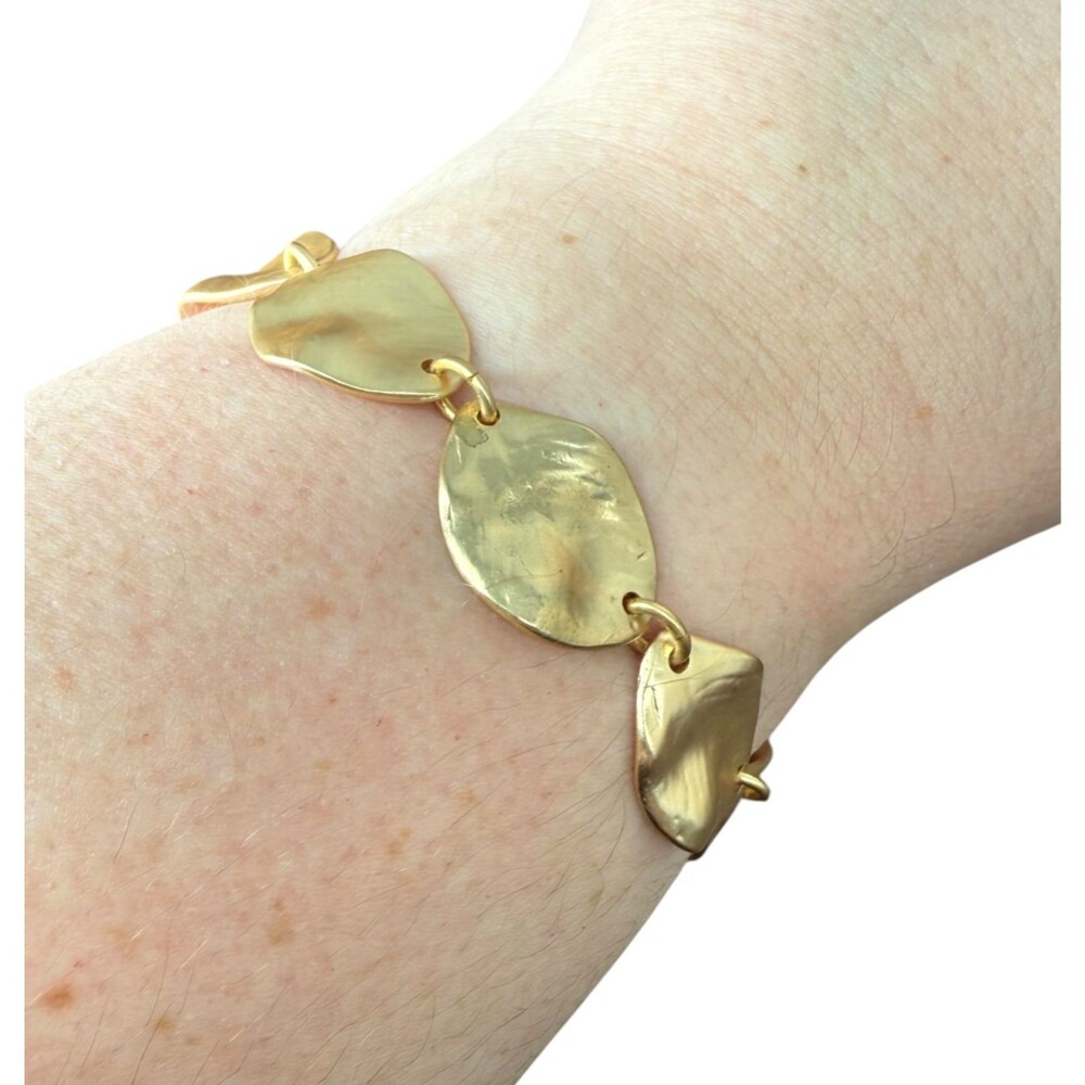 J. Jill Hammered Leaf Bracelet Gold Tone Bee Magnetic Boho Artisan Link Etched - Picture 4 of 16